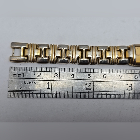 Womens Vintage Bulova T3 Quartz Watch 15mm Gold Tone 97L62 New Battery - Picture 8 of 9